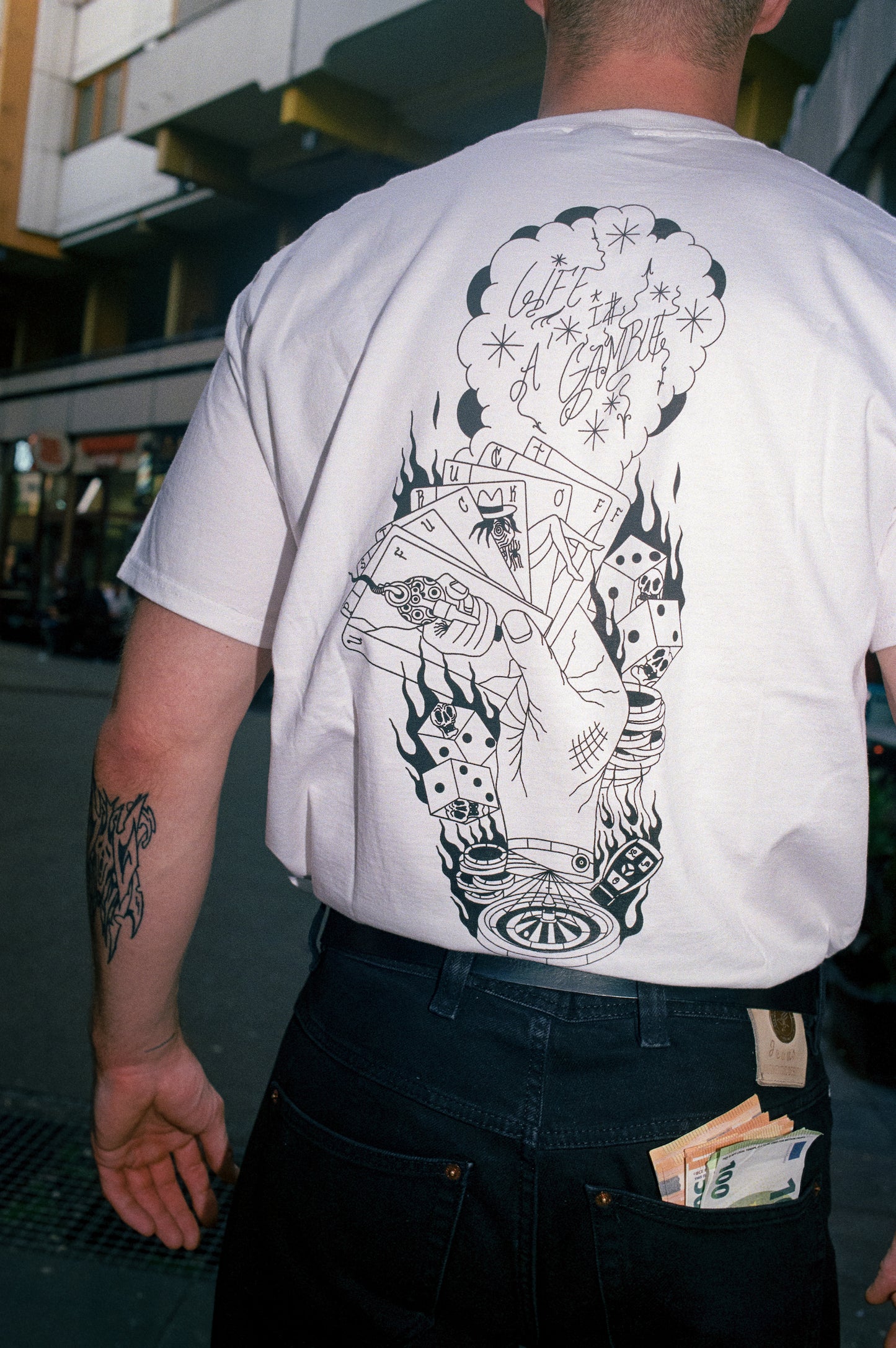 Life iz a Gamble Shirt - weiß