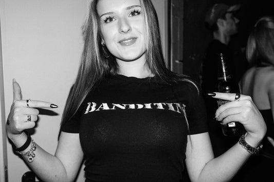 Banditin cropped Shirt - schwarz