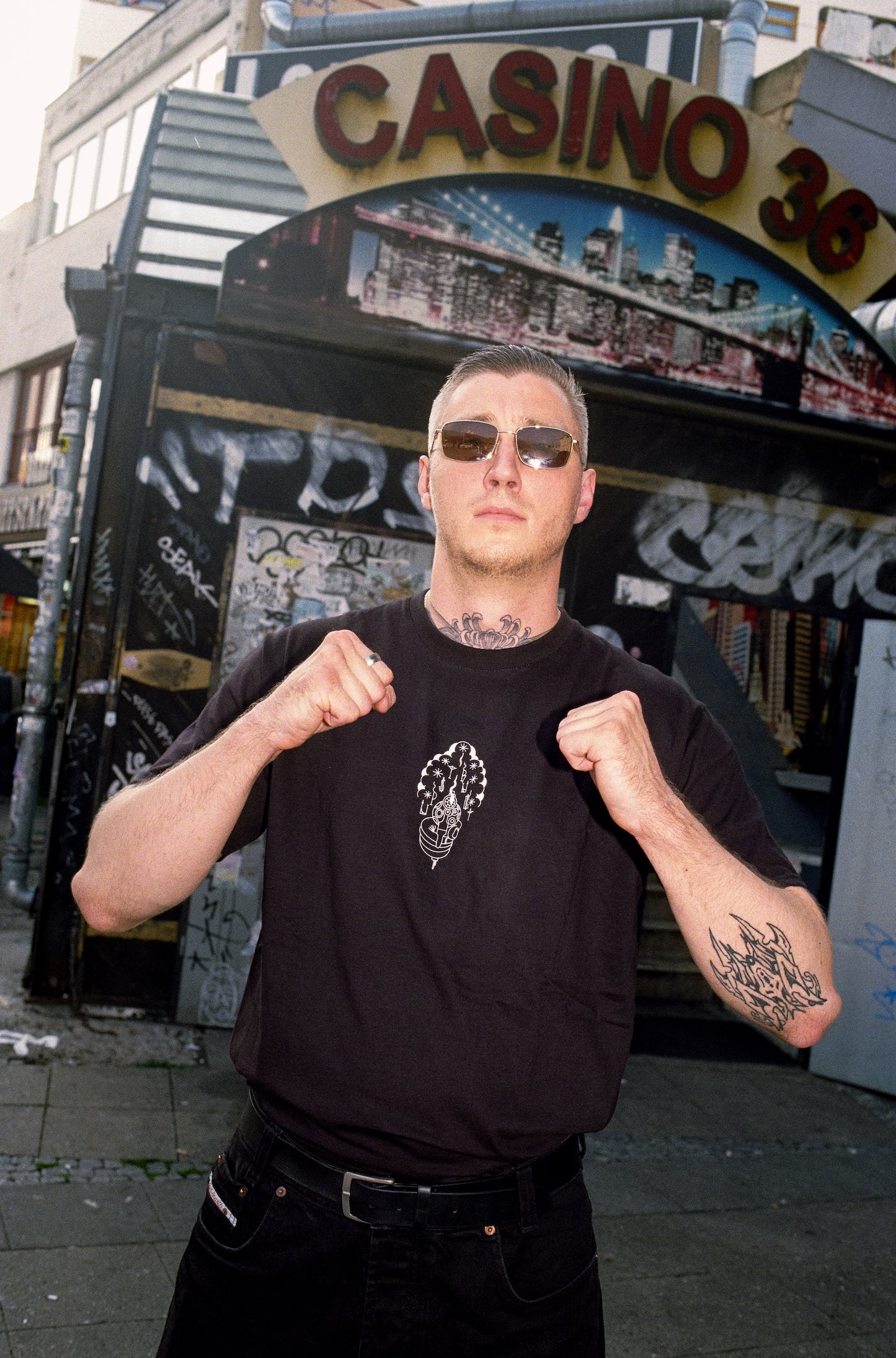 Life iz a Gamble Shirt - schwarz